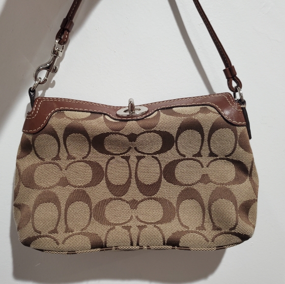 Coach Handbags - Coach clutch